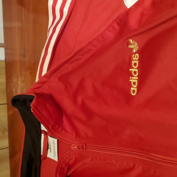 Adidas - Picture 2 of 7
